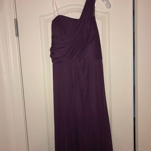 Never worn David’s bridal bridesmaid dress